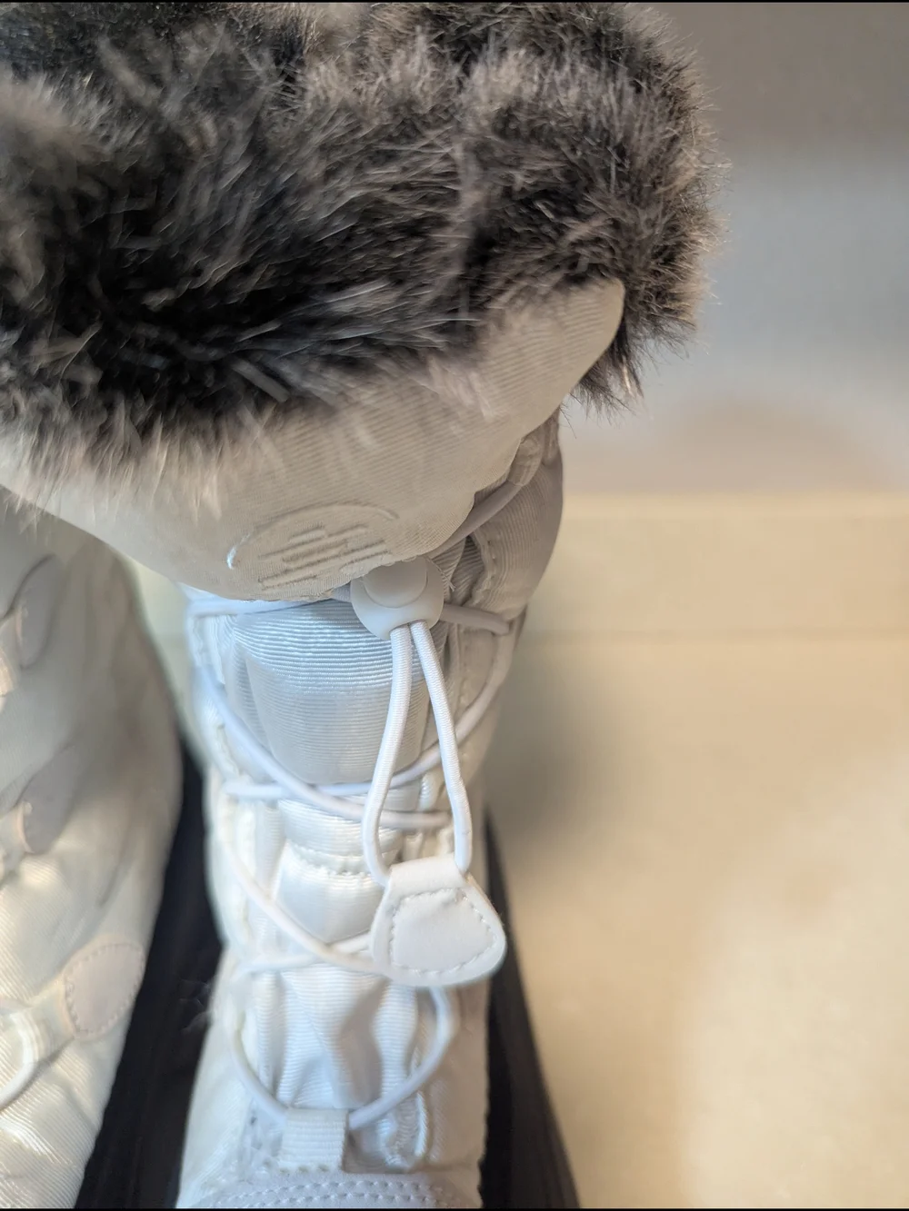 Kamik White Winter Boots with Faux Fur Cuff
